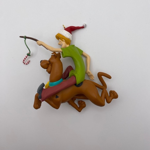 Hallmark Keepsake Tree Ornament Shaggy  Riding  Scooby Doo Candy Cane VTG 2000 - Picture 2 of 5